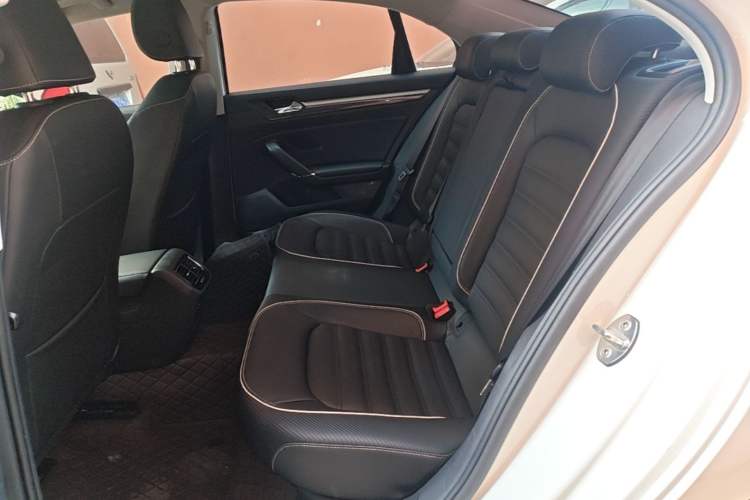 Used Volkswagen Lamando 2021 280TSI DSG Luxury Phantom Edition Left Rear Seat
