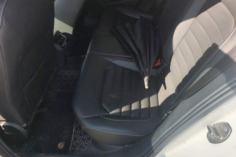 Used Volkswagen Lamando 2021 280TSI DSG Comfort Edition Left Rear Seat