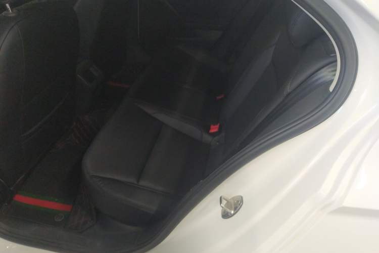 Used Volkswagen Lamando 2021 230TSI DSG Fashion Edition Left Rear Seat