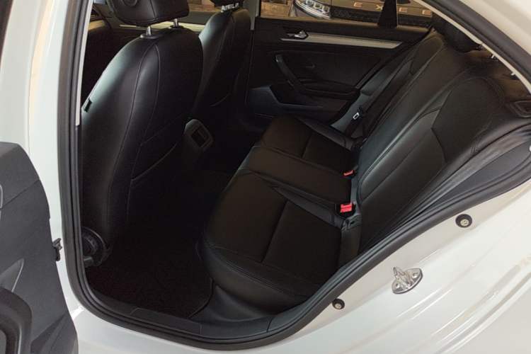 Used Volkswagen Lamando 2021 230TSI DSG Fashion Edition Left Rear Seat