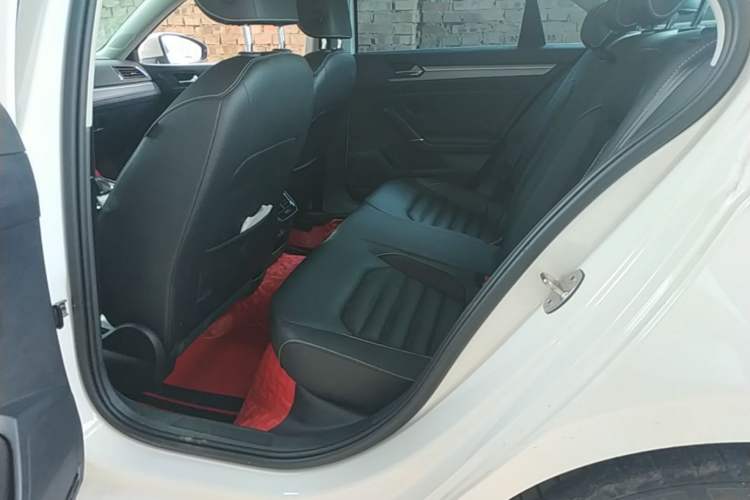 Used Volkswagen Lamando 2021 280TSI DSG Comfort Edition Left Rear Seat