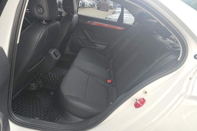 Used Volkswagen Lamando 2021 230TSI DSG Fashion Edition Left Rear Seat