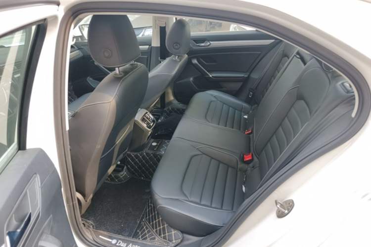 Used Volkswagen Lamando 2021 Facelift 280TSI DSG Comfort Edition (Manual Air Conditioning) Left Rear Seat