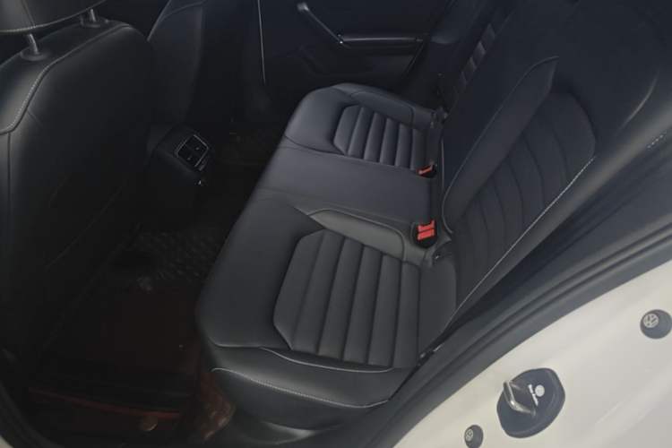 Used Volkswagen Lamando 2021 280TSI DSG Comfort Edition Left Rear Seat