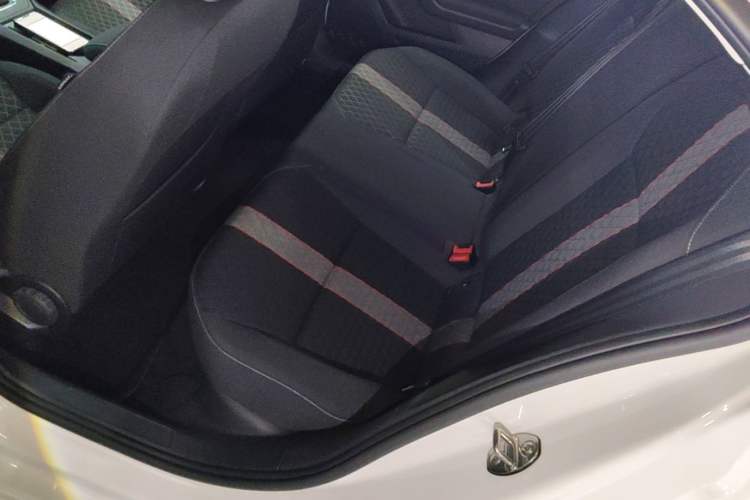 Used Volkswagen Lamando 2021 230TSI DSG Fashion Edition Left Rear Seat