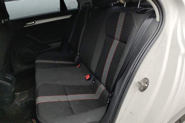 Used Volkswagen Lamando 2021 230TSI DSG Fashion Edition Left Rear Seat