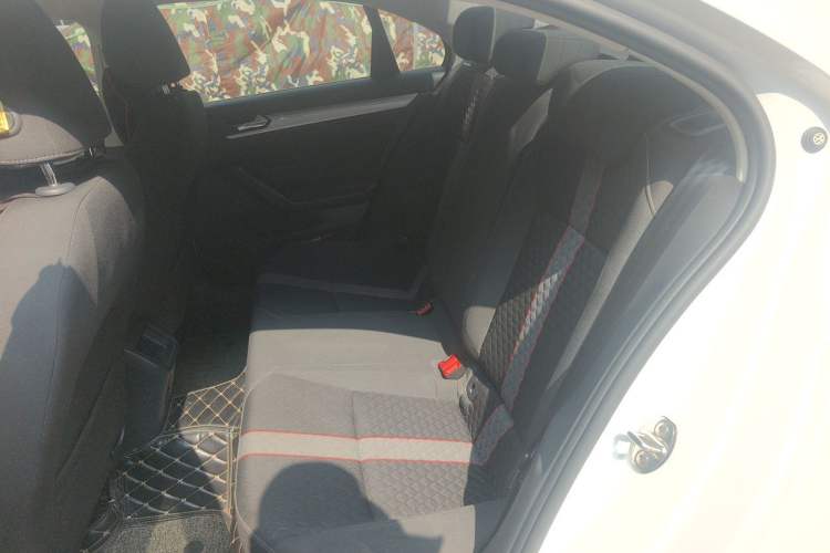 Used Volkswagen Lamando 2021 230TSI DSG Fashion Edition Left Rear Seat