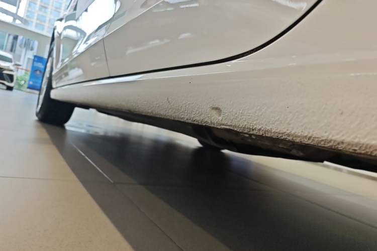 Used Volkswagen Lamando 2021 230TSI DSG Fashion Edition Left Side Sill