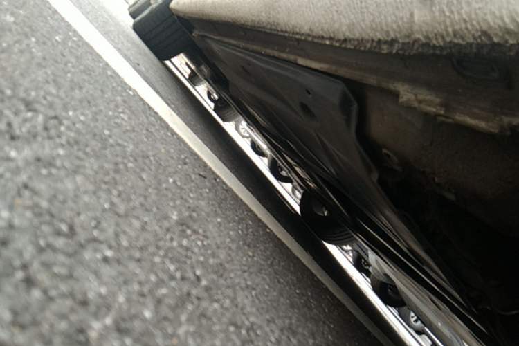Used Volkswagen Lamando 2021 280TSI DSG Comfort Edition Left Side Sill