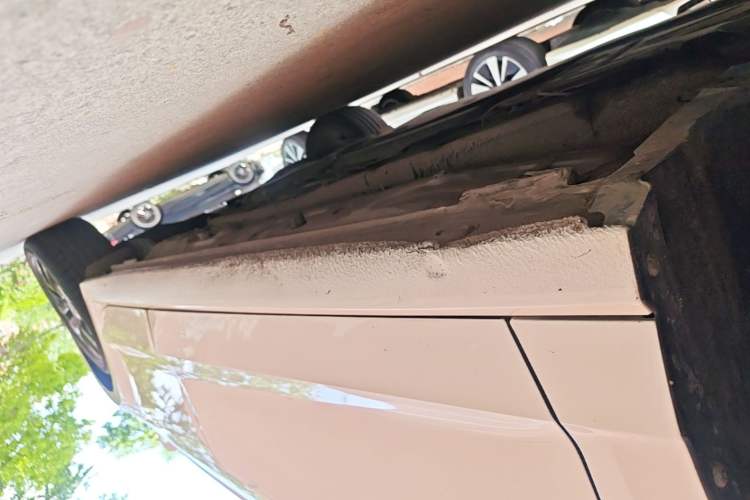 Used Volkswagen Lamando 2021 280TSI DSG Luxury Phantom Edition Left Side Sill