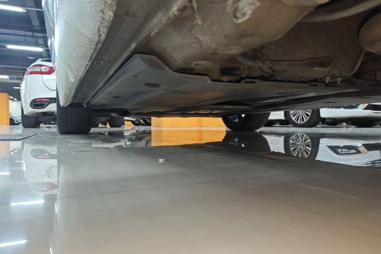 Used Volkswagen Lamando 2021 280TSI DSG Comfort Edition Left Side Sill