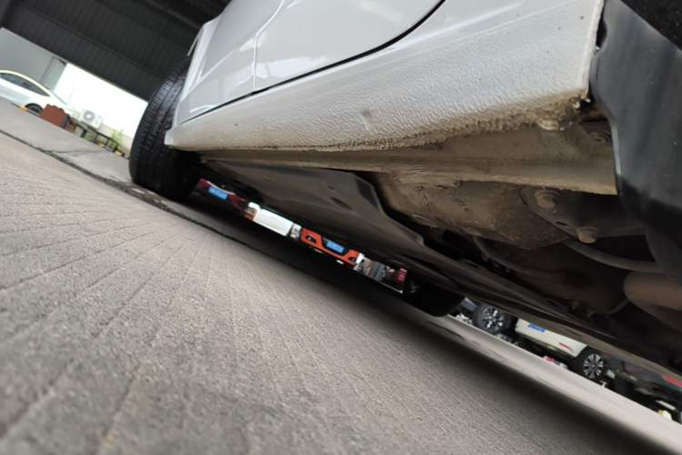 Used Volkswagen Lamando 2021 280TSI DSG Comfort Edition Left Side Sill