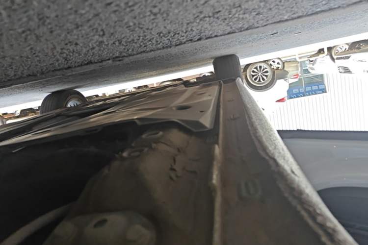 Used Volkswagen Lamando 2021 230TSI DSG Fashion Edition Left Side Sill