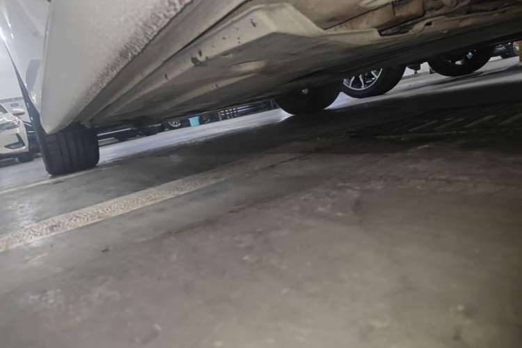 Used Volkswagen Lamando 2021 280TSI DSG Comfort Edition Left Side Sill