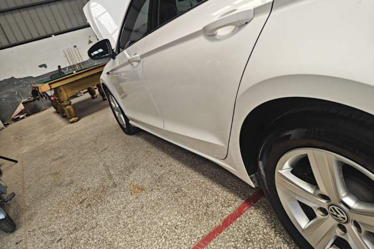Used Volkswagen Lamando 2021 230TSI DSG Fashion Edition Left Side Sill