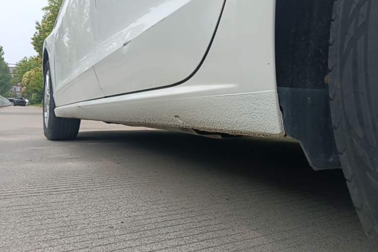 Used Volkswagen Lamando 2021 230TSI DSG Fashion Edition Left Side Sill