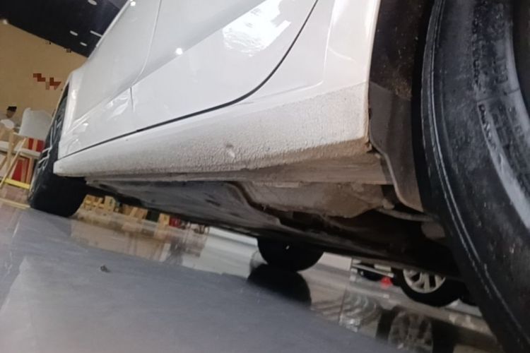 Used Volkswagen Lamando 2021 280TSI DSG Comfort Edition Left Side Sill