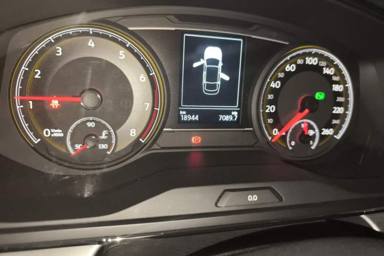 Used Volkswagen Lamando 2021 230TSI DSG Fashion Edition Odometer Close Up