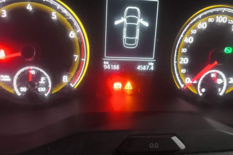 Used Volkswagen Lamando 2021 230TSI DSG Fashion Edition Odometer Close Up