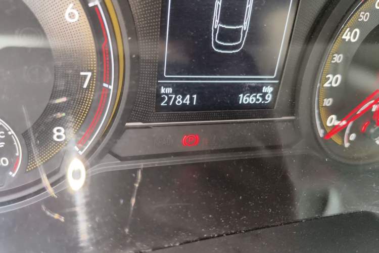 Used Volkswagen Lamando 2021 230TSI DSG Fashion Edition Odometer Close Up