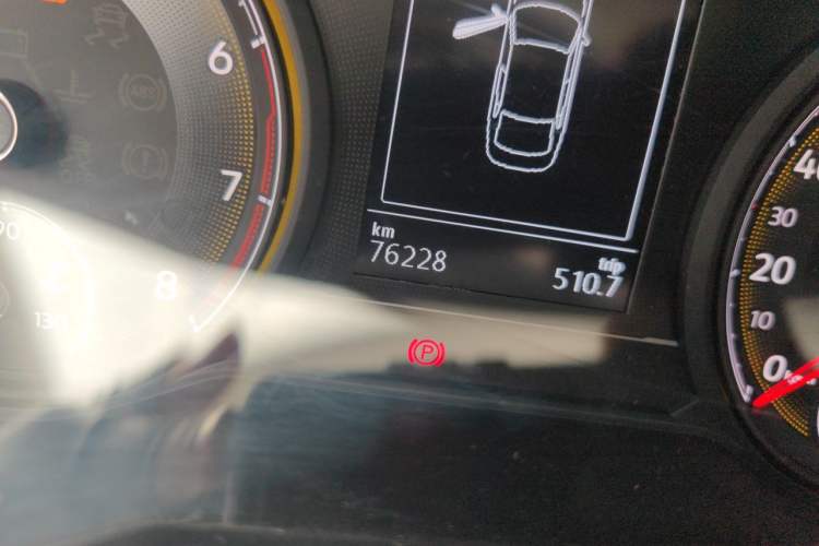 Used Volkswagen Lamando 2021 230TSI DSG Fashion Edition Odometer Close Up