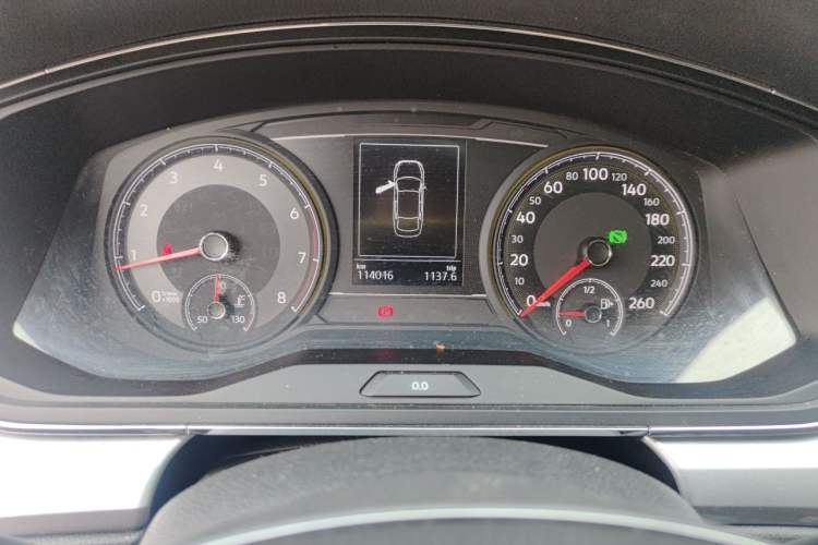 Used Volkswagen Lamando 2021 230TSI DSG Fashion Edition Odometer Close Up