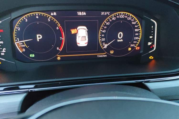 Used Volkswagen Lamando 2021 280TSI DSG Comfort Edition Odometer Close Up
