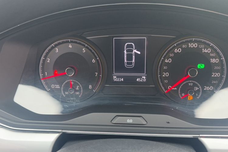 Used Volkswagen Lamando 2021 230TSI DSG Fashion Edition Odometer Close Up