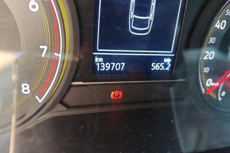 Used Volkswagen Lamando 2021 230TSI DSG Fashion Edition Odometer Close Up