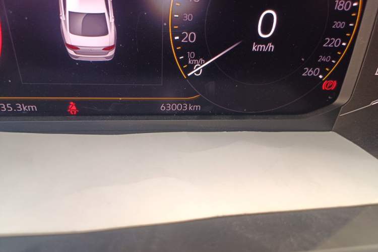 Used Volkswagen Lamando 2021 280TSI DSG Comfort Edition Odometer Close Up