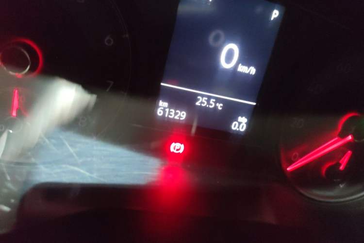 Used Volkswagen Lamando 2021 230TSI DSG Fashion Edition Odometer Close Up