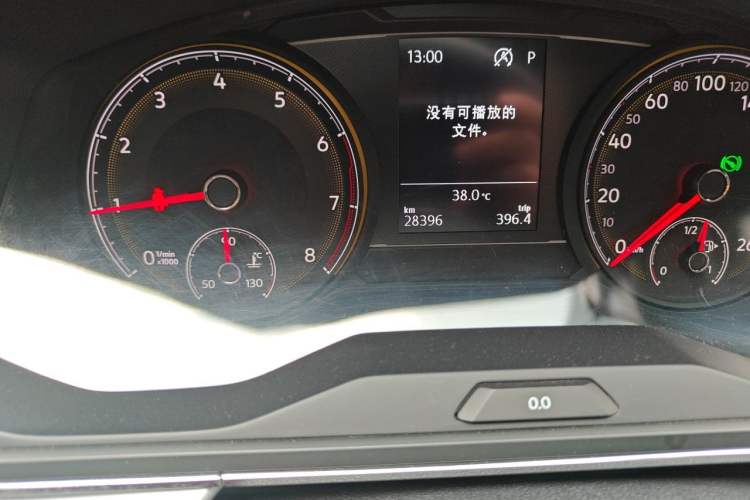 Used Volkswagen Lamando 2021 230TSI DSG Fashion Edition Odometer Close Up