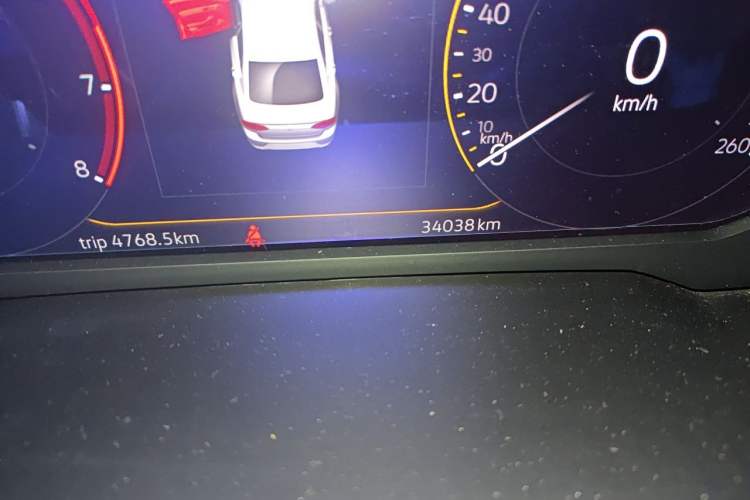 Used Volkswagen Lamando 2021 280TSI DSG Comfort Edition Odometer Close Up