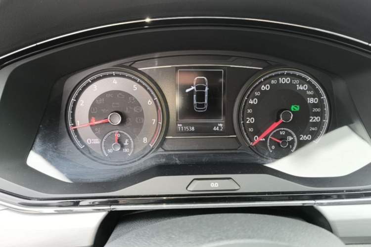 Used Volkswagen Lamando 2021 280TSI DSG Comfort Edition Odometer Close Up