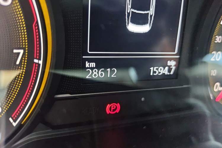 Used Volkswagen Lamando 2021 230TSI DSG Fashion Edition Odometer Close Up