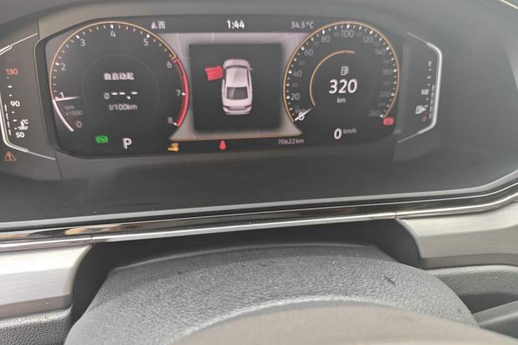 Used Volkswagen Lamando 2021 280TSI DSG Comfort Edition Odometer Close Up
