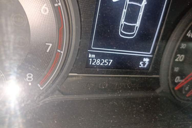 Used Volkswagen Lamando 2021 230TSI DSG Fashion Edition Odometer Close Up