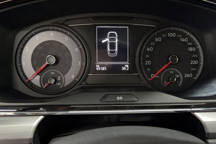 Used Volkswagen Lamando 2021 280TSI DSG Comfort Edition Odometer Close Up