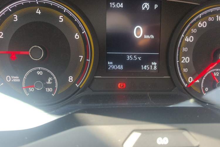 Used Volkswagen Lamando 2021 230TSI DSG Fashion Edition Odometer Close Up
