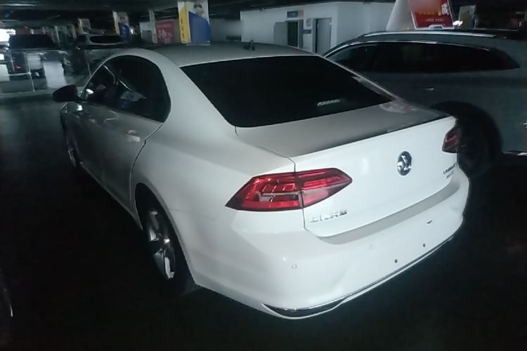 Used Volkswagen Lamando 2021 230TSI DSG Fashion Edition Rear Left 45 Deg