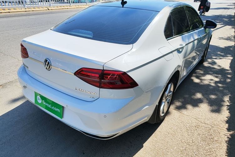 Used Volkswagen Lamando 2021 230TSI DSG Fashion Edition Rear Right 45 Deg