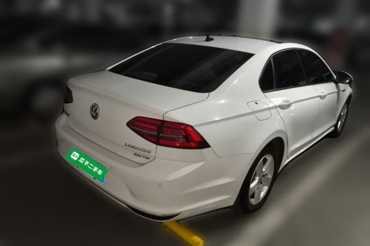 Used Volkswagen Lamando 2021 230TSI DSG Fashion Edition Rear Right 45 Deg