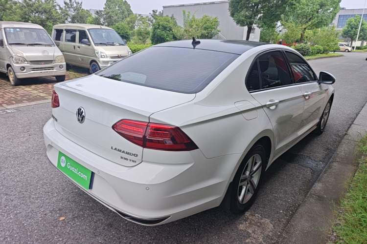 Used Volkswagen Lamando 2021 230TSI DSG Fashion Edition Rear Right 45 Deg