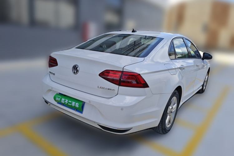 Used Volkswagen Lamando 2021 230TSI DSG Fashion Edition Rear Right 45 Deg