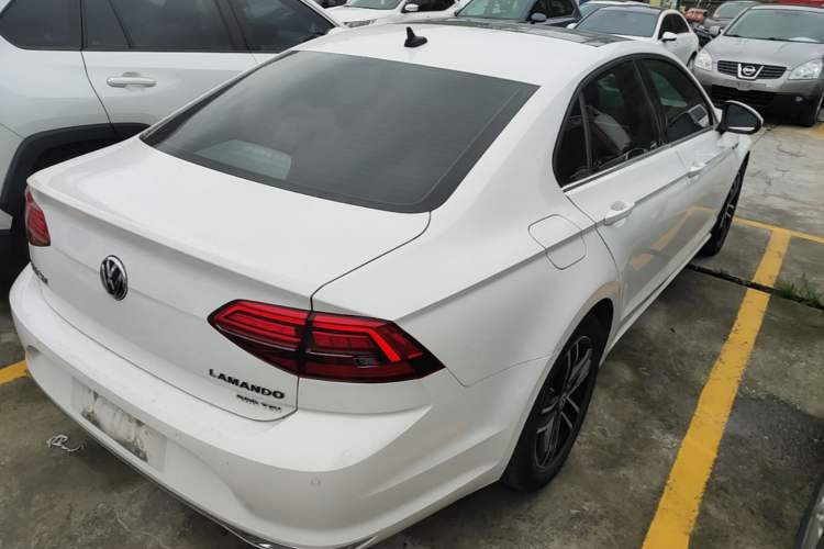 Used Volkswagen Lamando 2021 280TSI DSG Luxury Phantom Edition Rear Right 45 Deg