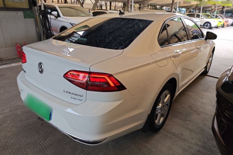 Used Volkswagen Lamando 2021 230TSI DSG Fashion Edition Rear Right 45 Deg