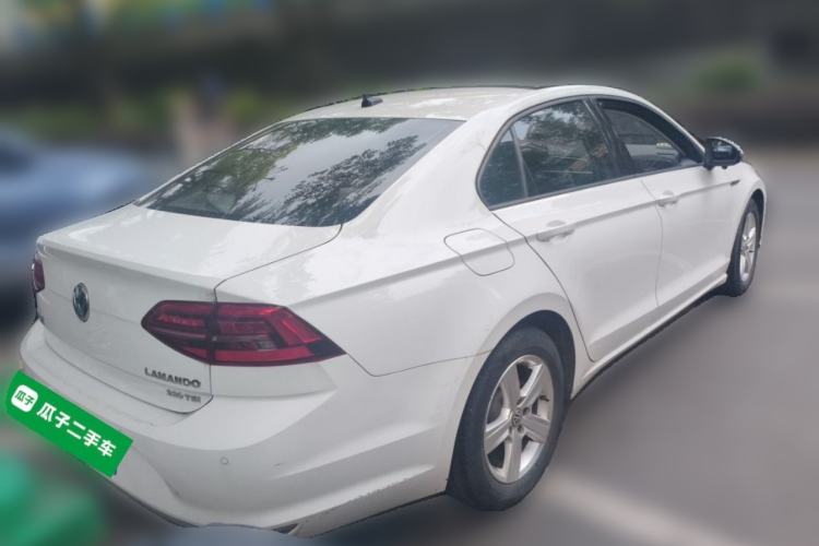 Used Volkswagen Lamando 2021 230TSI DSG Fashion Edition Rear Right 45 Deg