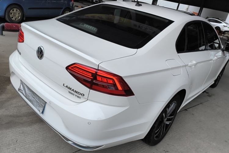 Used Volkswagen Lamando 2021 280TSI DSG Comfort Edition Rear Right 45 Deg