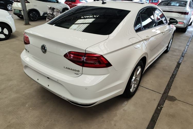 Used Volkswagen Lamando 2021 230TSI DSG Fashion Edition Rear Right 45 Deg