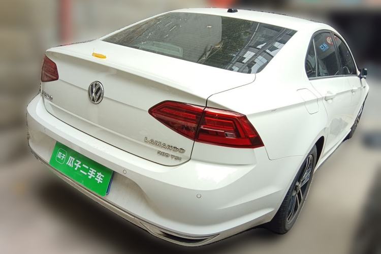 Used Volkswagen Lamando 2021 280TSI DSG Comfort Edition Rear Right 45 Deg